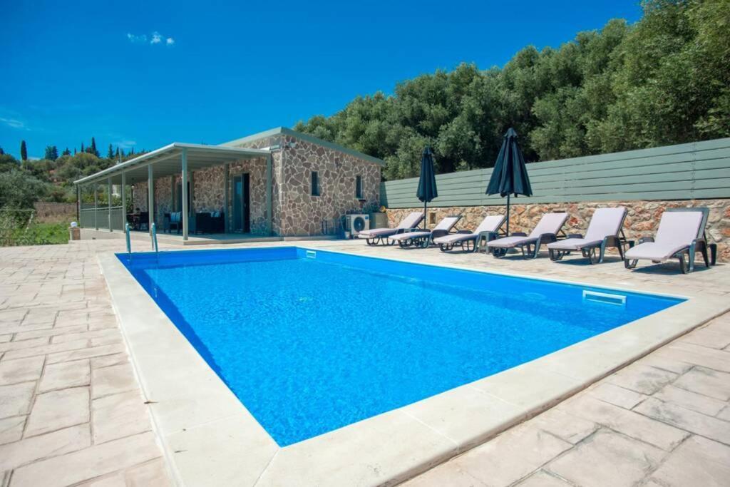 Villa Afrato Calma In Trapezaki-Private Pool -2 Br トラペザキ エクステリア 写真