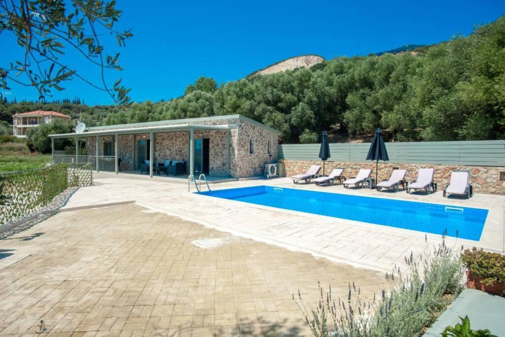 Villa Afrato Calma In Trapezaki-Private Pool -2 Br トラペザキ エクステリア 写真
