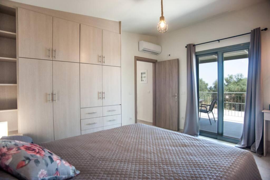 Villa Afrato Calma In Trapezaki-Private Pool -2 Br トラペザキ エクステリア 写真